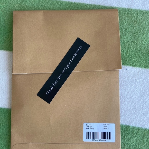 Kit undergarments Classic Mesh Thong in sand size 2 - Picture 3 of 3